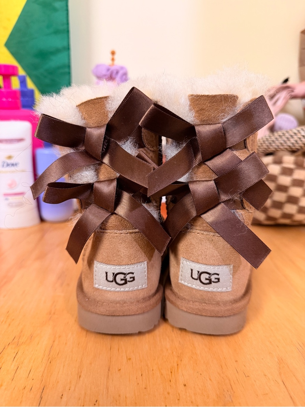 UGG Kids size 9 Chestnut Brown Ribbon-Back Shearling Boots
